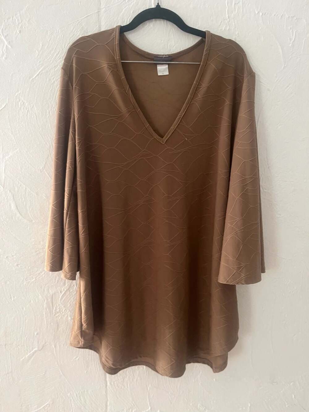 Jordan Taylor Brown V-Neck Tunic Top with Textured Line Pattern Size XL